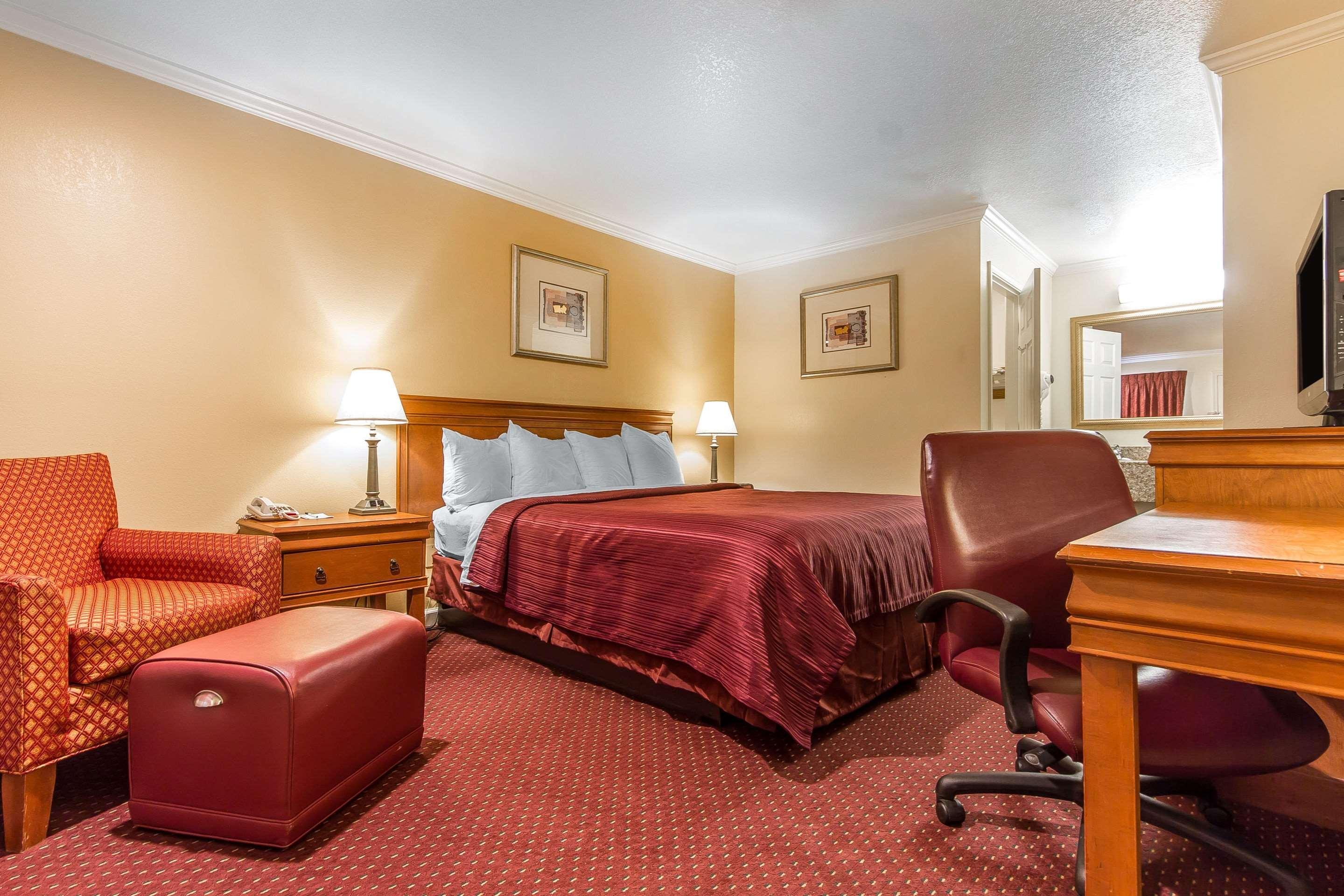 Quality & Hotel 2*